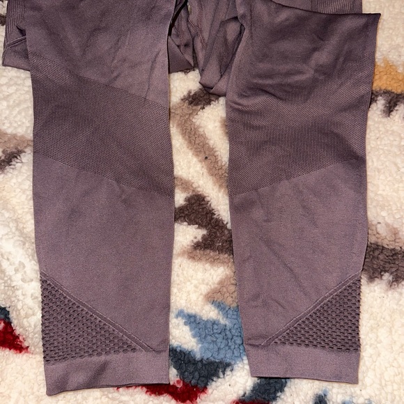 Avira Vibe Leggings - Picture 2 of 4